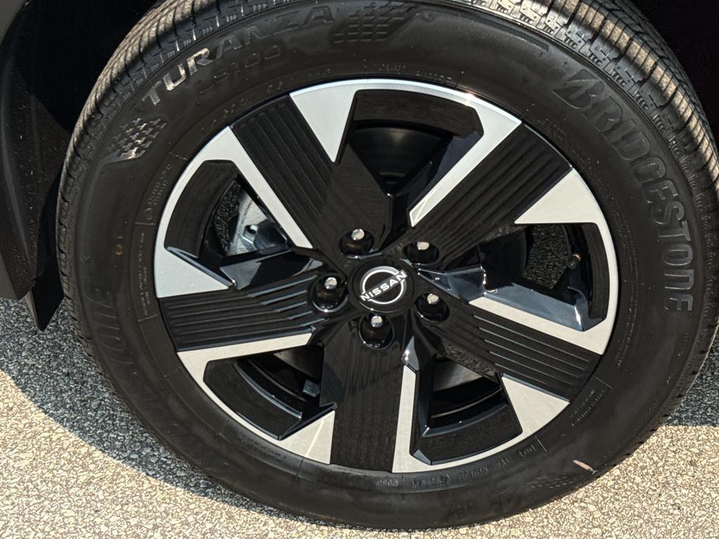new 2025 Nissan Kicks car, priced at $27,599