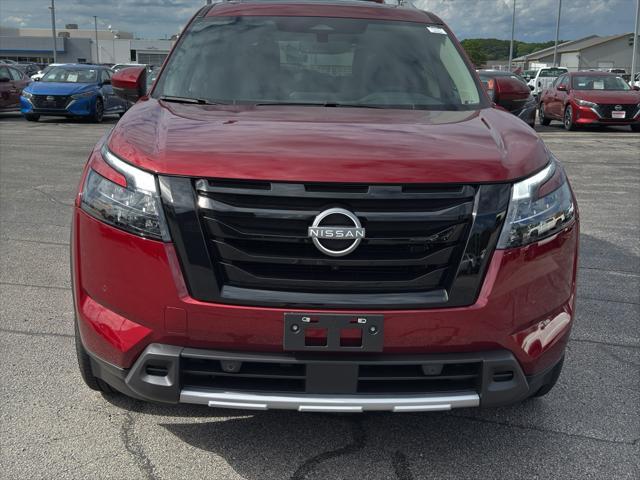 new 2025 Nissan Pathfinder car, priced at $46,678