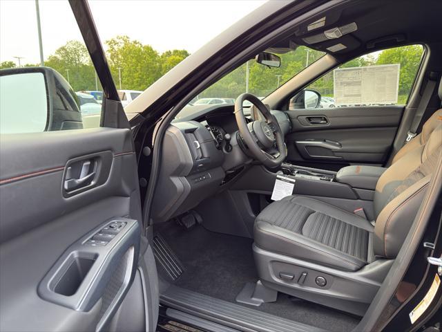 new 2025 Nissan Pathfinder car, priced at $42,678