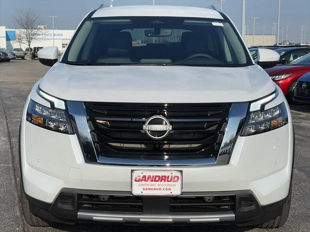 new 2025 Nissan Pathfinder car, priced at $44,999