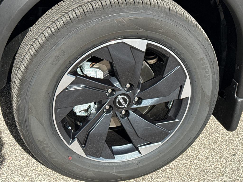 new 2026 Nissan Rogue car, priced at $33,683