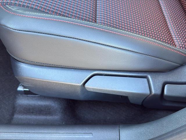 new 2025 Nissan Kicks car, priced at $28,429