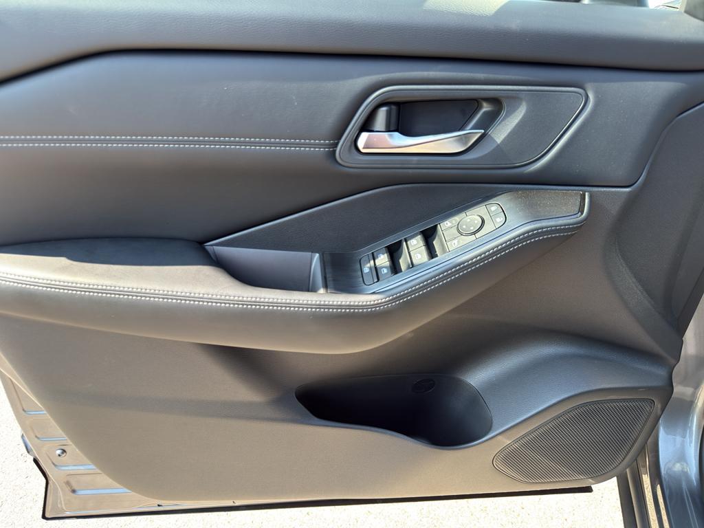 new 2026 Nissan Rogue car, priced at $33,499