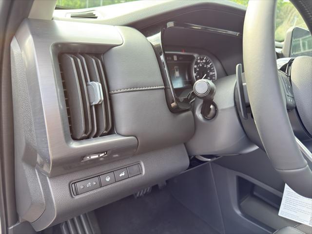 new 2025 Nissan Pathfinder car, priced at $46,474