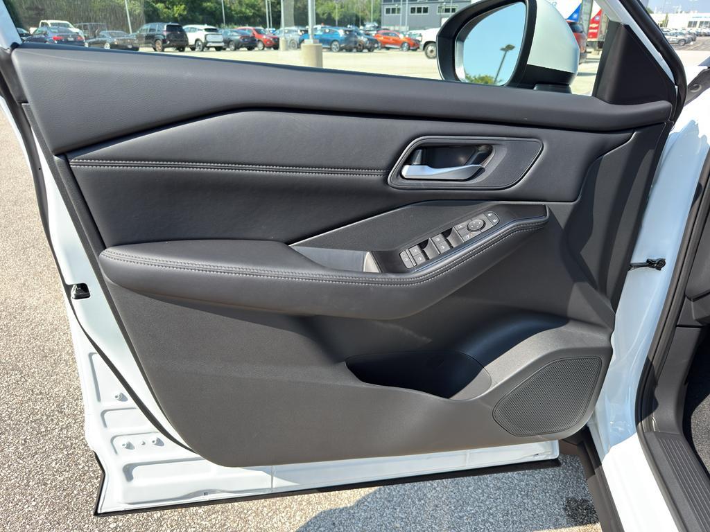 new 2026 Nissan Rogue car, priced at $33,921