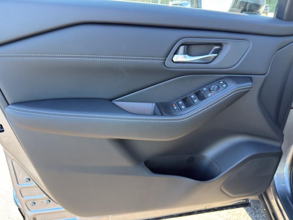 new 2026 Nissan Rogue car, priced at $33,499