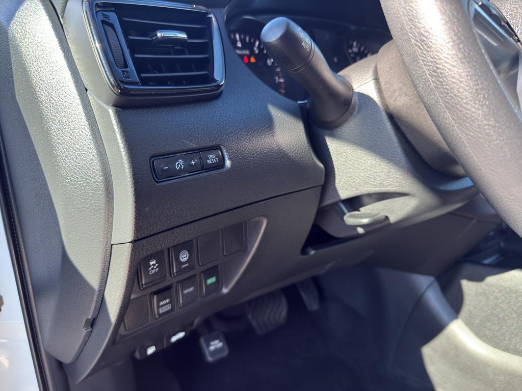 used 2022 Nissan Rogue Sport car, priced at $21,990