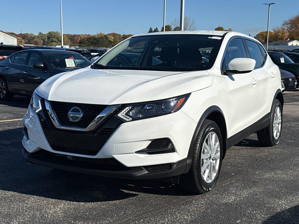 used 2022 Nissan Rogue Sport car, priced at $21,990