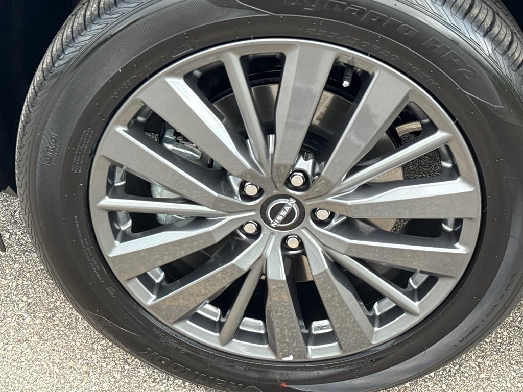 new 2025 Nissan Pathfinder car, priced at $46,365