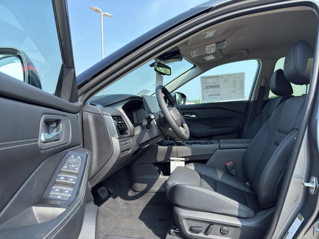new 2025 Nissan Rogue car, priced at $37,268
