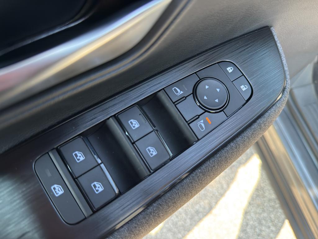 new 2026 Nissan Kicks car, priced at $25,917