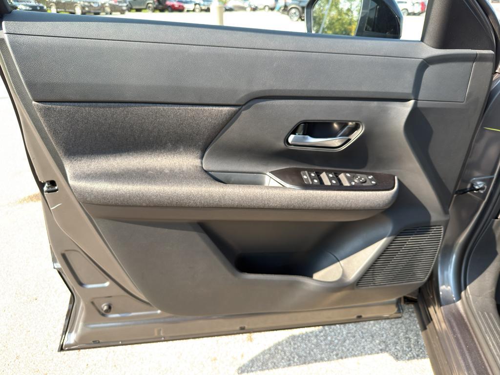 new 2026 Nissan Kicks car, priced at $25,917