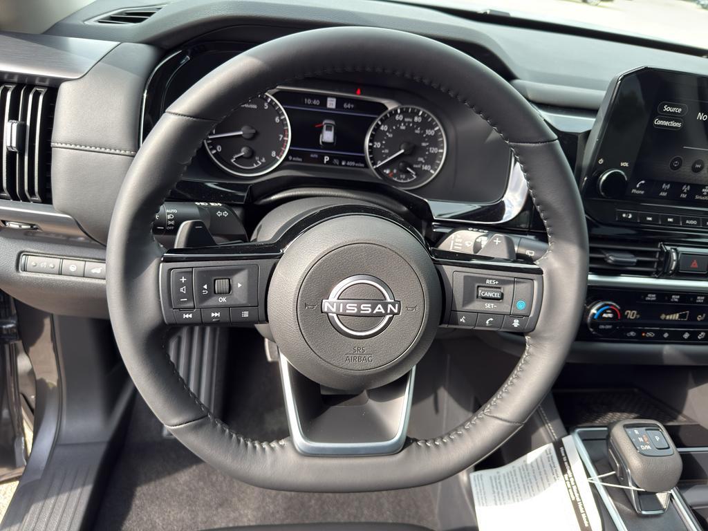 new 2025 Nissan Pathfinder car, priced at $42,186