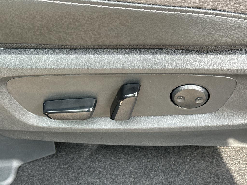 new 2025 Nissan Pathfinder car, priced at $42,186