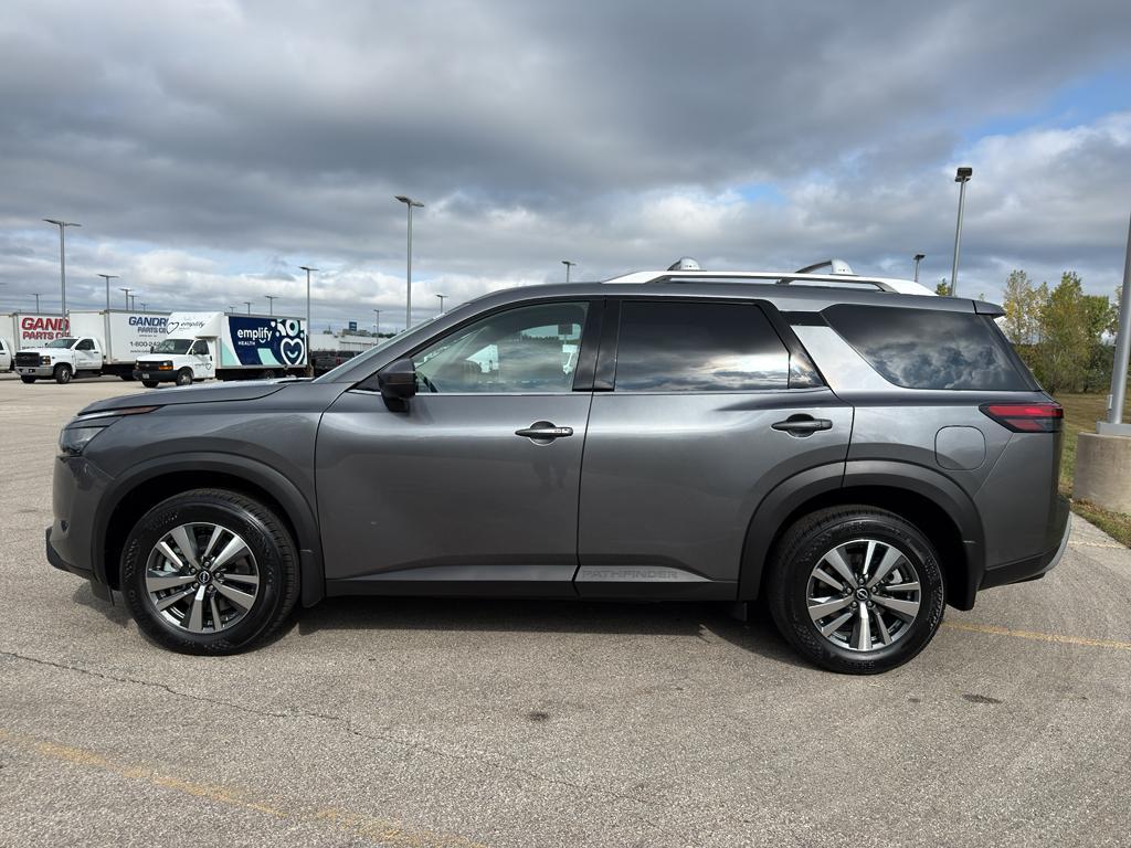 new 2025 Nissan Pathfinder car, priced at $42,186