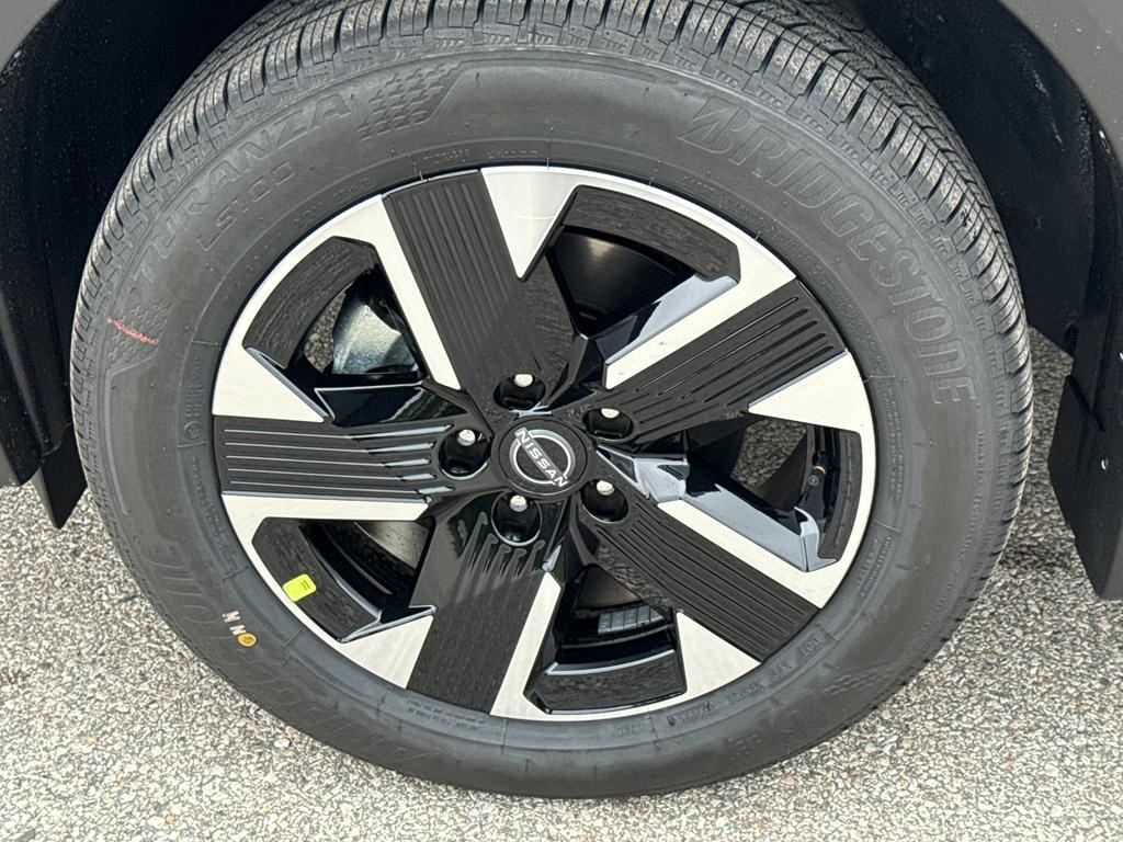 new 2026 Nissan Kicks car, priced at $27,076