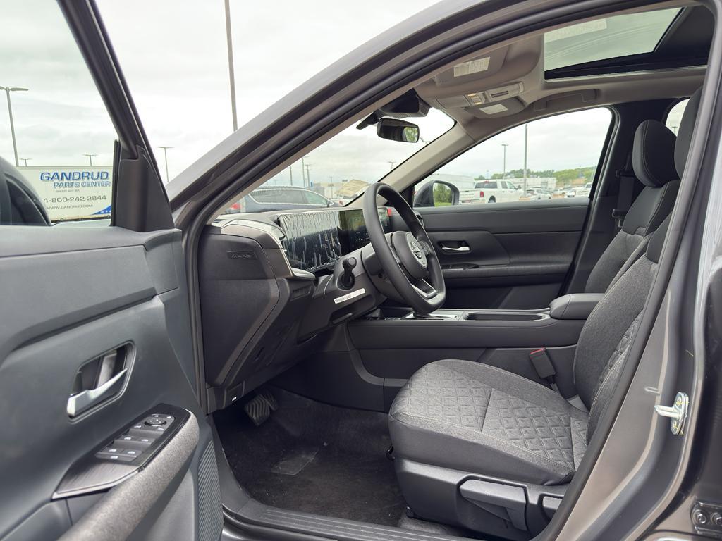 new 2026 Nissan Kicks car, priced at $27,076