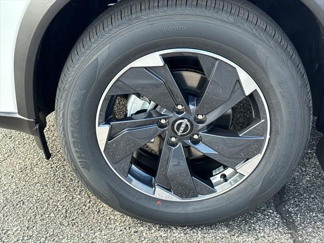 new 2025 Nissan Rogue car, priced at $33,744