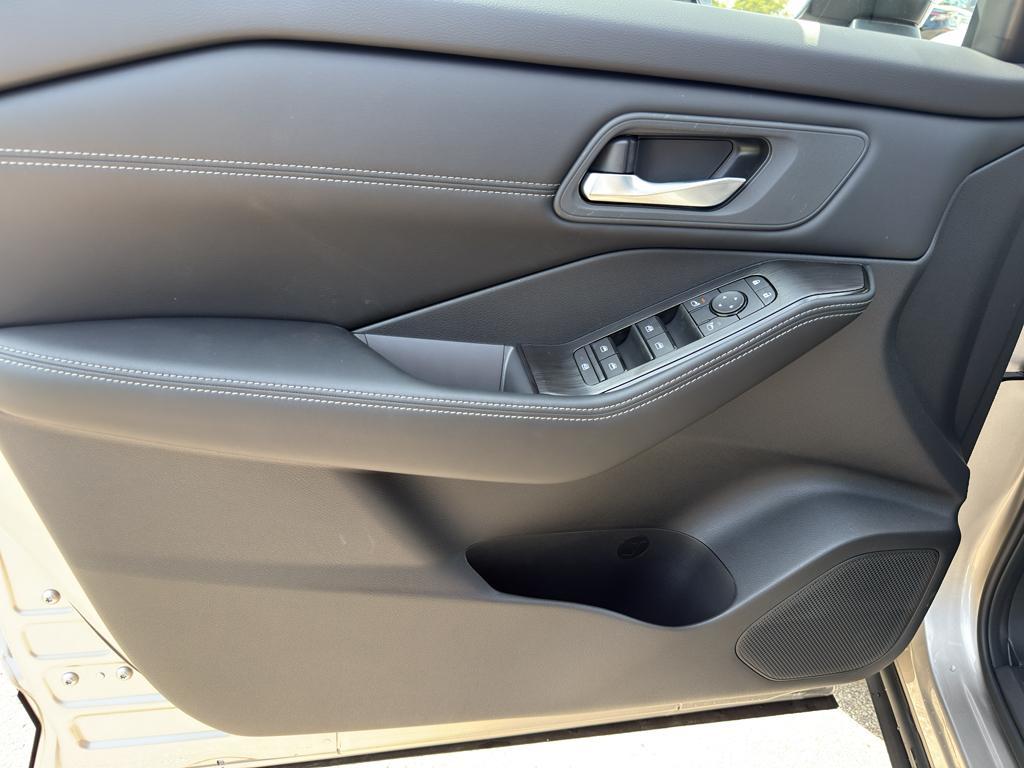 new 2026 Nissan Rogue car, priced at $33,521