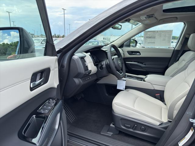 new 2025 Nissan Pathfinder car, priced at $46,474