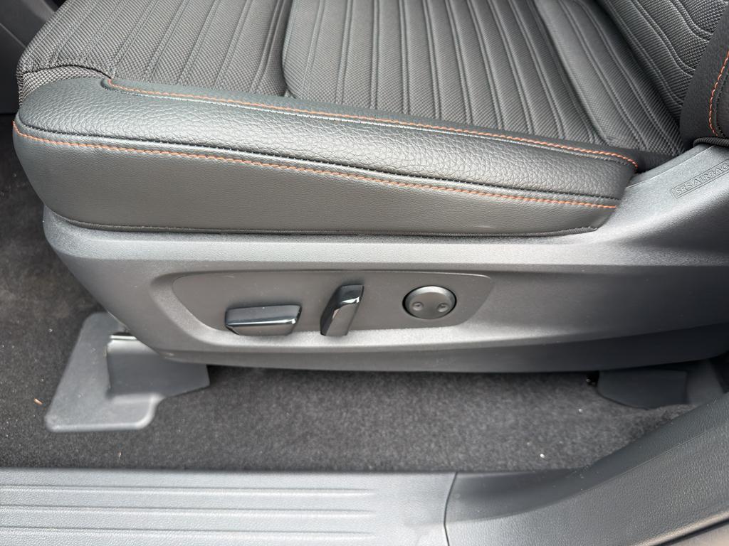 new 2025 Nissan Pathfinder car, priced at $42,399