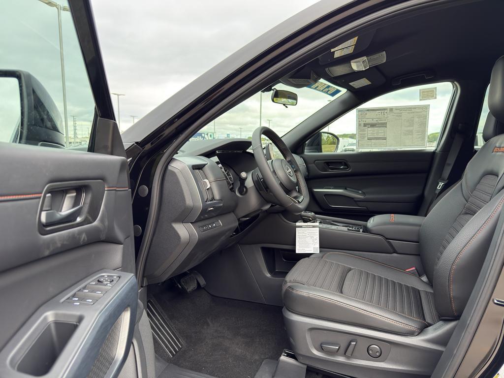new 2025 Nissan Pathfinder car, priced at $42,399