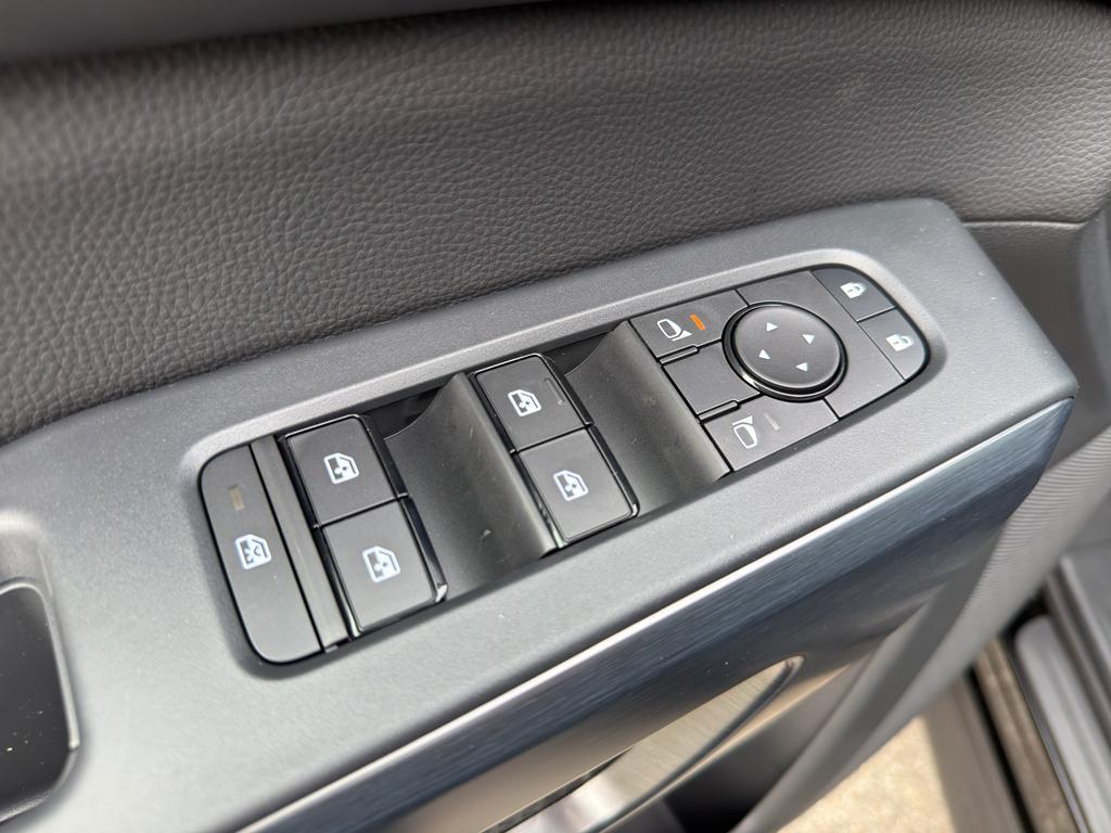new 2025 Nissan Pathfinder car, priced at $42,399