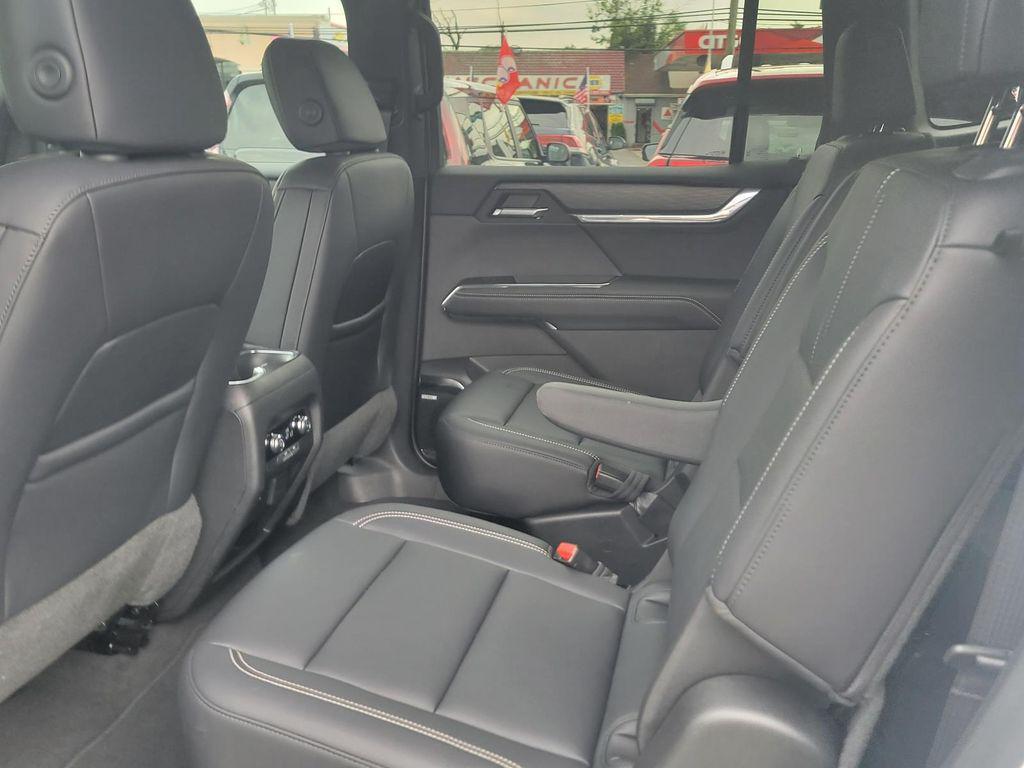 used 2024 GMC Acadia car, priced at $39,985