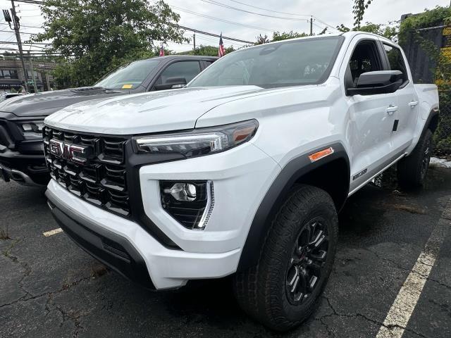 new 2025 GMC Canyon car, priced at $40,095