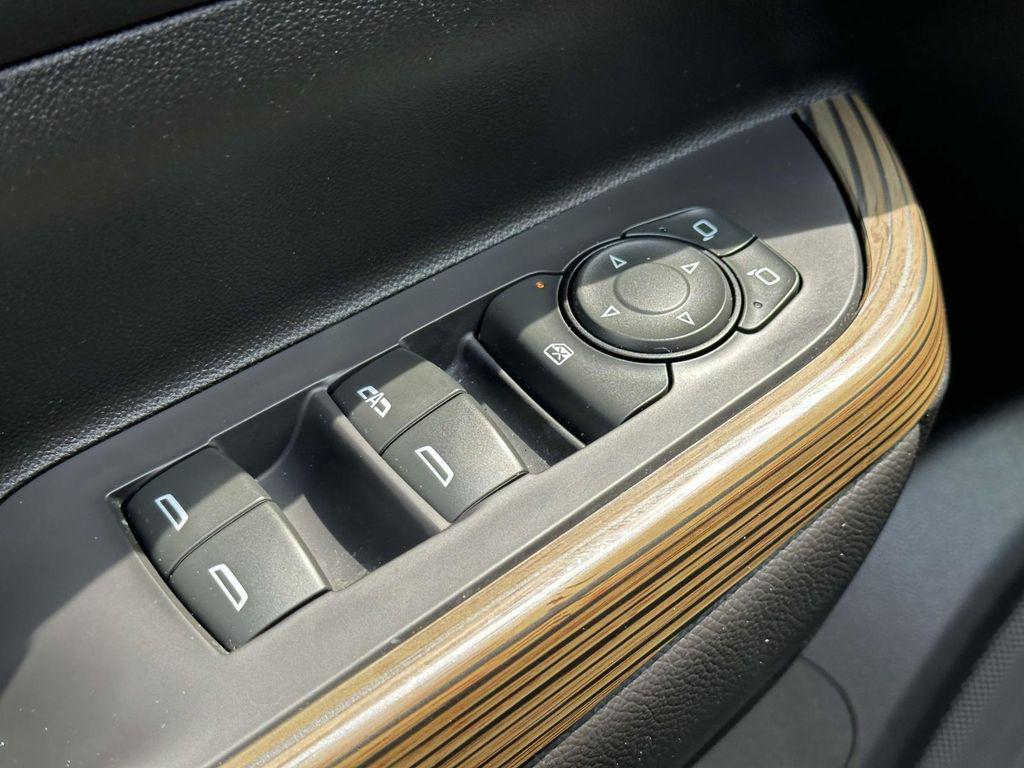 used 2022 GMC Acadia car, priced at $24,211
