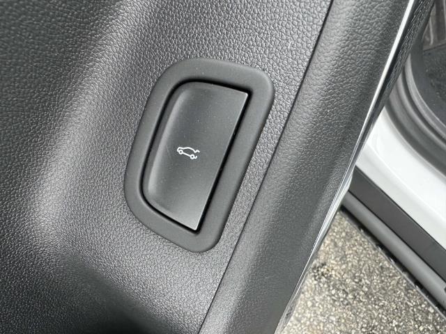 new 2025 GMC Acadia car, priced at $49,030