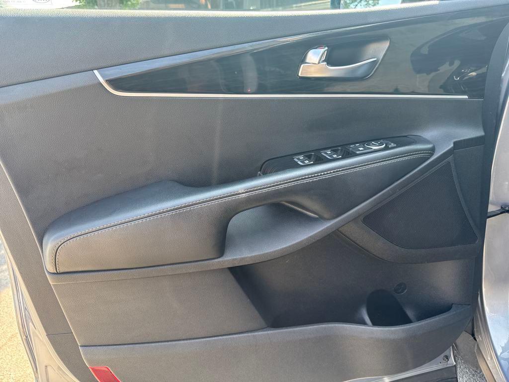 used 2019 Kia Sorento car, priced at $18,853