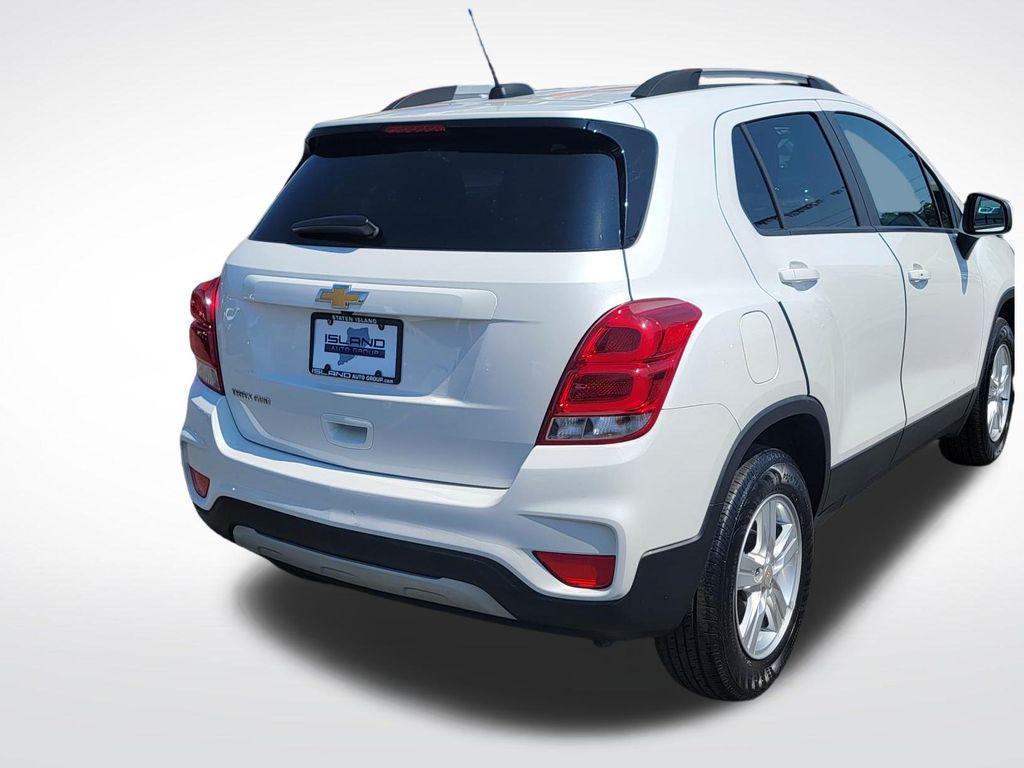used 2022 Chevrolet Trax car, priced at $15,995