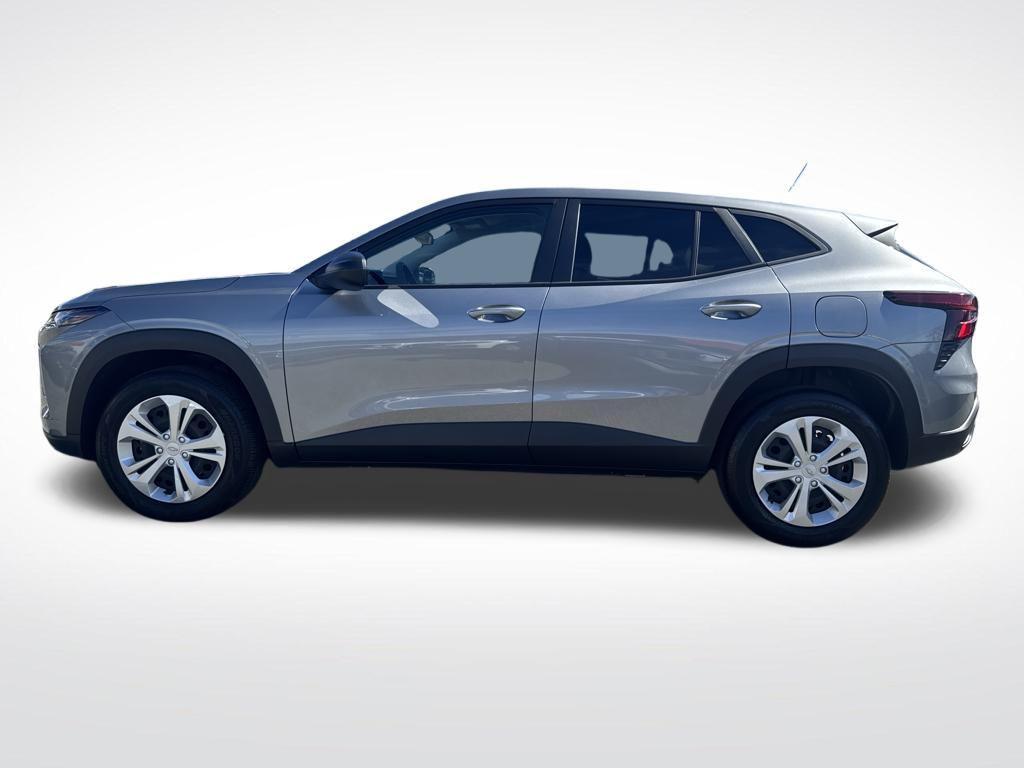 used 2024 Chevrolet Trax car, priced at $18,999