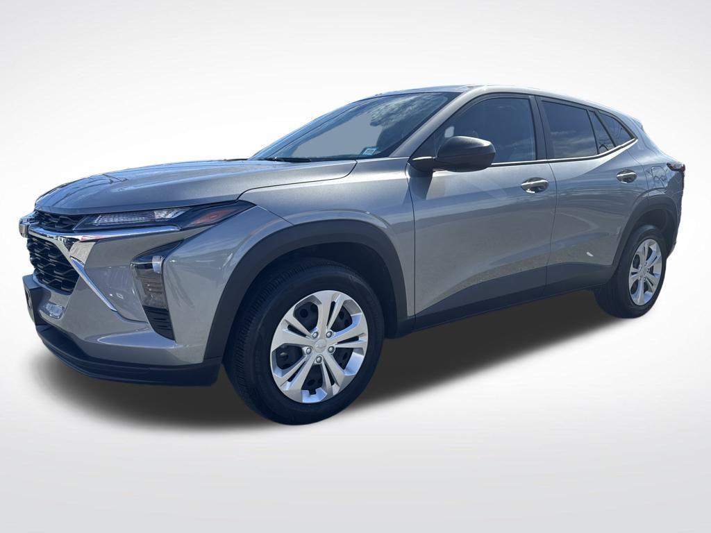 used 2024 Chevrolet Trax car, priced at $18,999