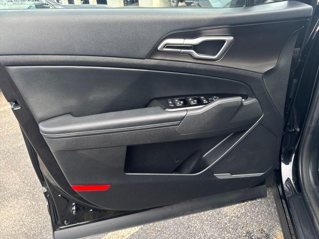 used 2023 Kia Sportage Hybrid car, priced at $25,999