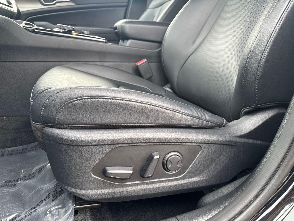 used 2023 Kia Sportage Hybrid car, priced at $25,999