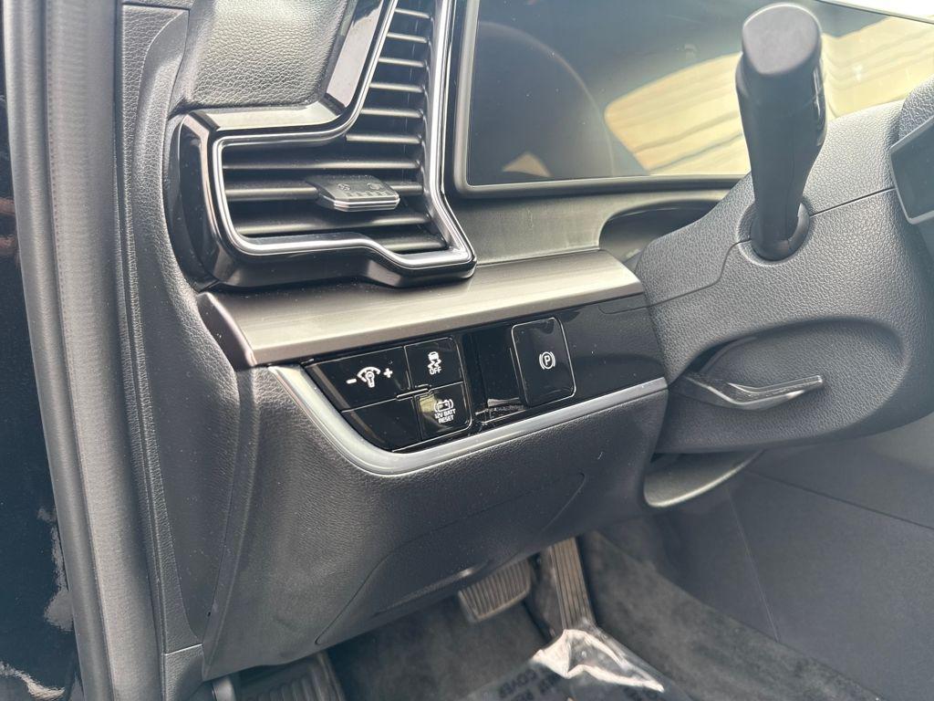 used 2023 Kia Sportage Hybrid car, priced at $25,999