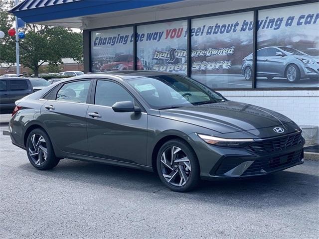 new 2024 Hyundai Elantra car, priced at $23,260