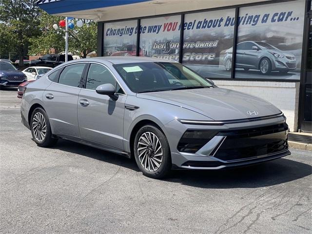 new 2024 Hyundai Sonata Hybrid car, priced at $29,321