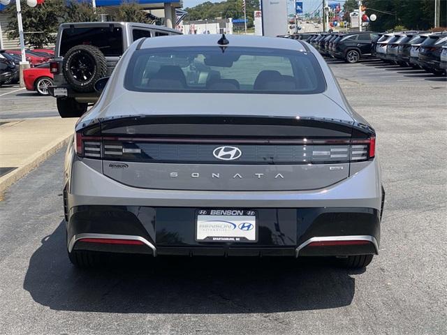 new 2024 Hyundai Sonata Hybrid car, priced at $29,321