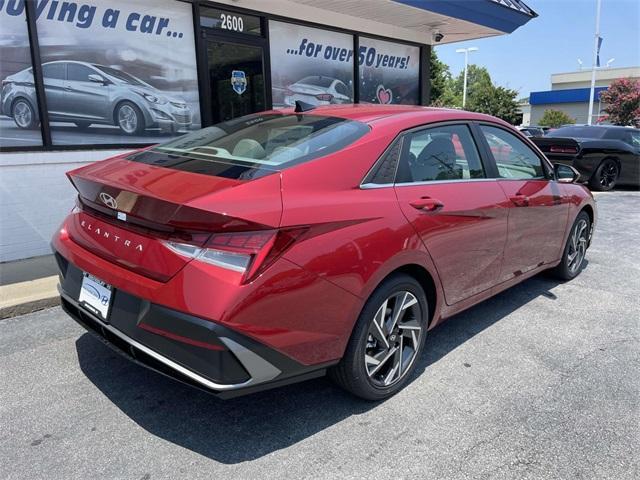 new 2025 Hyundai Elantra car, priced at $25,529
