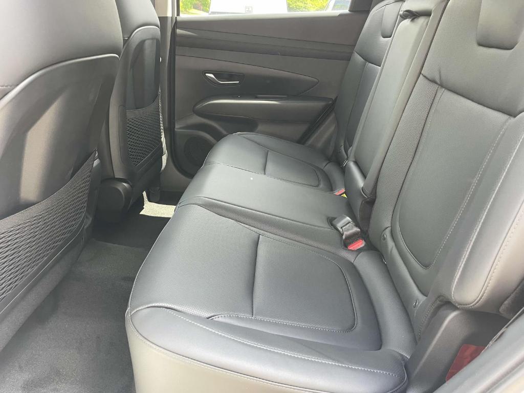 new 2025 Hyundai TUCSON Hybrid car, priced at $36,711