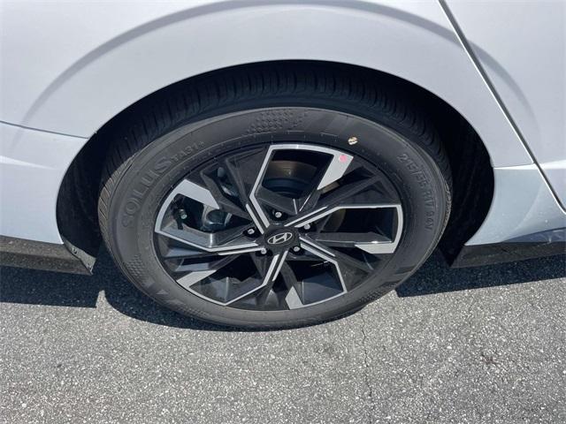 new 2025 Hyundai Sonata car, priced at $27,432