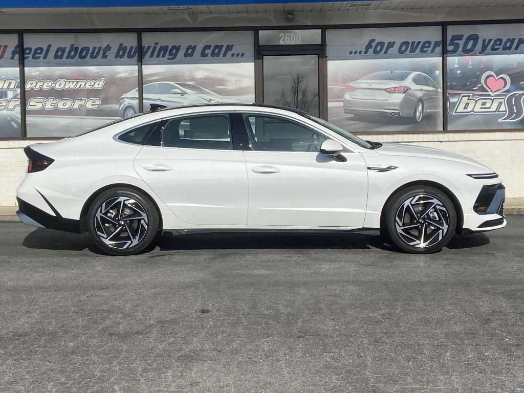 new 2025 Hyundai Sonata car, priced at $31,695