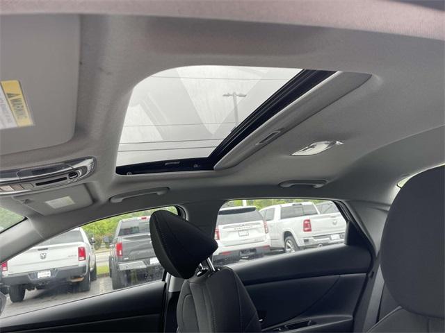 new 2025 Hyundai Elantra car, priced at $26,009
