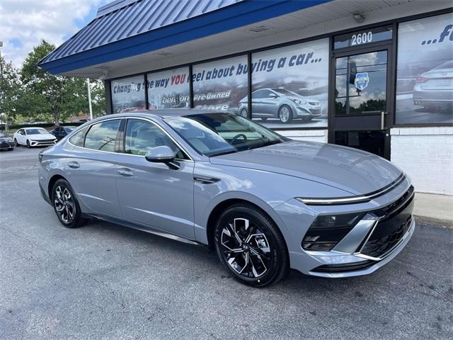 new 2025 Hyundai Sonata car, priced at $27,116