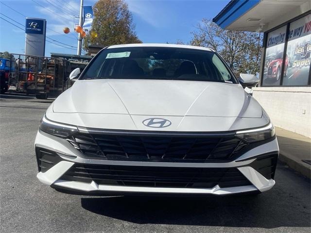 new 2025 Hyundai Elantra car, priced at $23,062