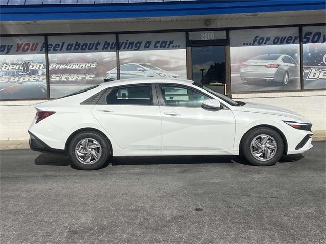 new 2025 Hyundai Elantra car, priced at $22,062