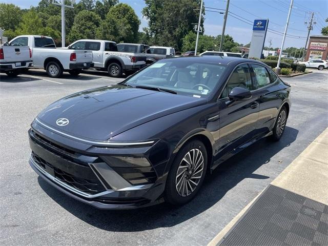 new 2025 Hyundai Sonata Hybrid car, priced at $30,297